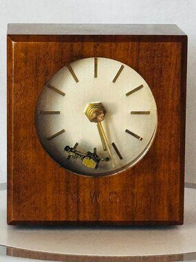 Vtg Walnut Desk Battery Powered Quartz Clock Second Hand Logo Cement Mixer Truck